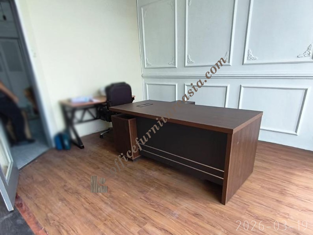 office-furniture-asia-delivery8